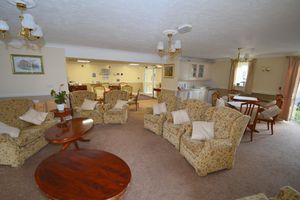 COMMUNAL LOUNGE- click for photo gallery